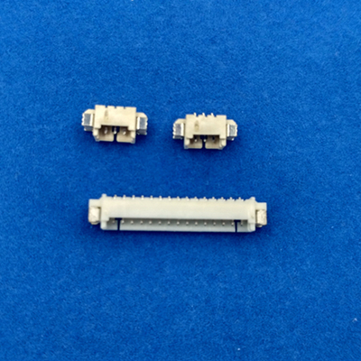 โฮสติ้งเชื่อมสาย 250 วอลต์ สําหรับ 1.25 มิลลิเมตร Pitch Pico Blade Molex 51021 เทียบเท่าสายติดต่อทองแดง